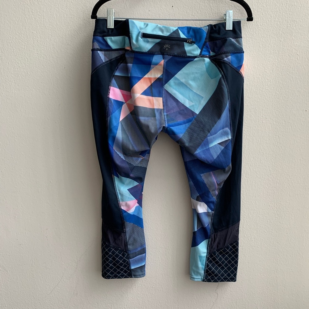 Athleta Electric Geo Sonar Capri Legging Sz Large - Picture 3 of 8